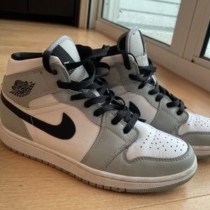 Jordan 1 Mid LT Smoke Gray GS!!!!